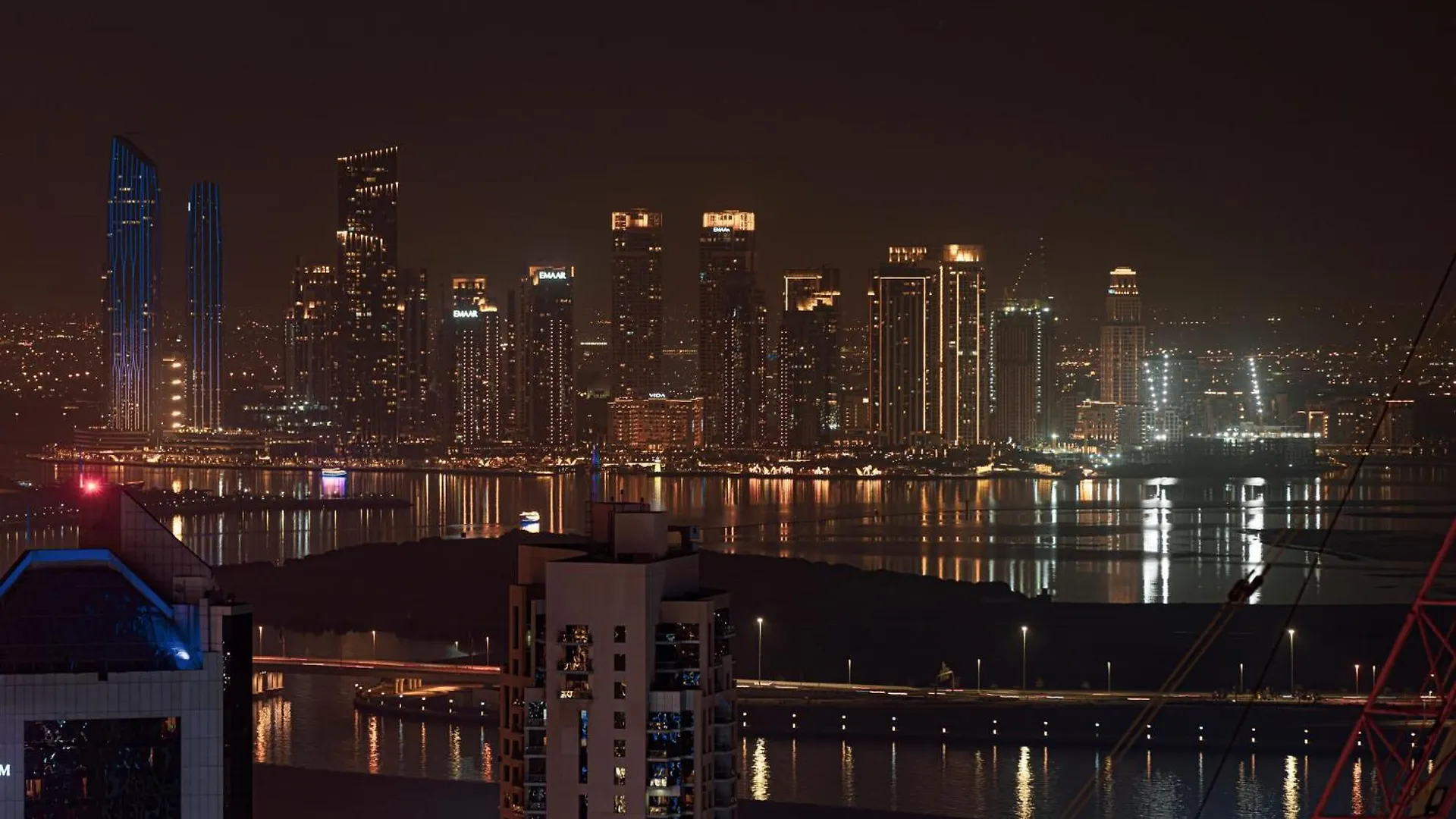 Smartstay At Burj Royale - Unique Downtown Dubai City Views - Brand New Luxury Apartments