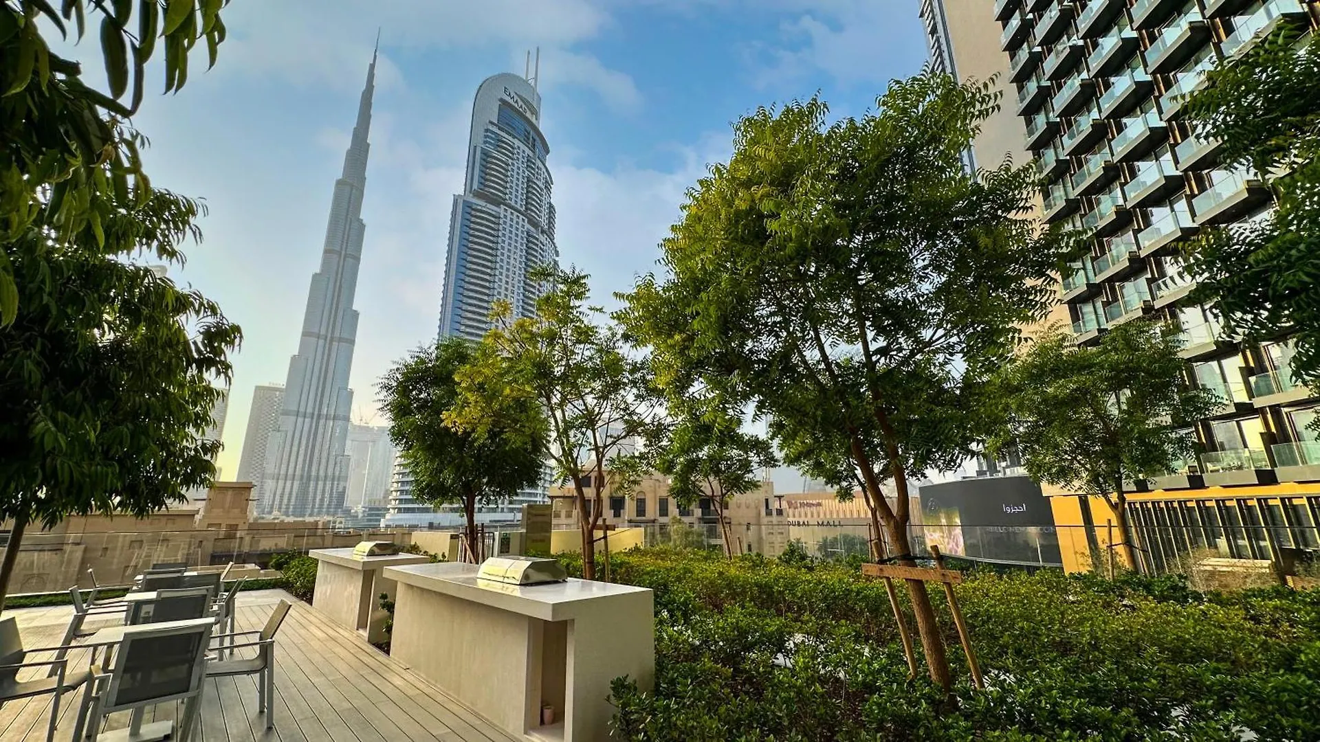 Smartstay At Burj Royale - Unique Downtown Dubai City Views - Brand New Luxury Apartments