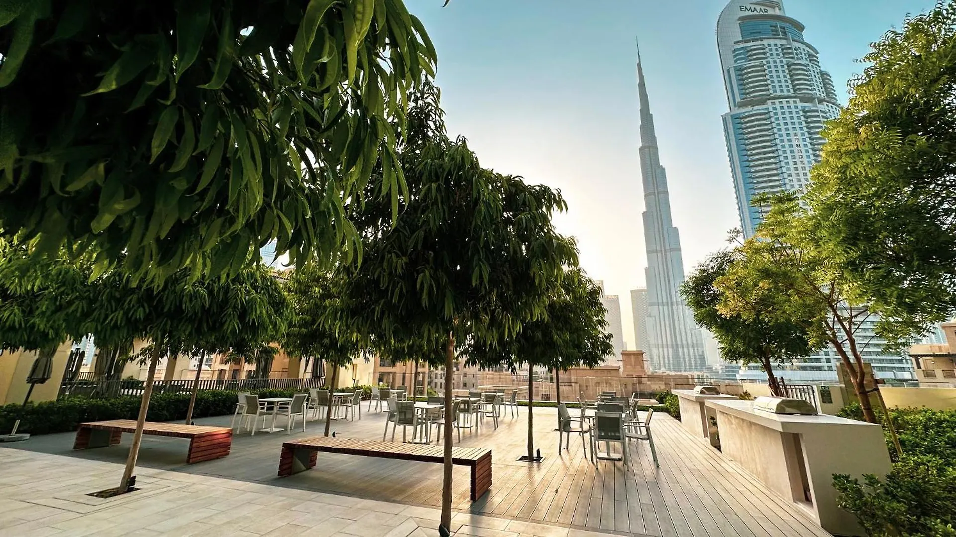 Smartstay At Burj Royale - Unique Downtown Dubai City Views - Brand New Luxury Apartments