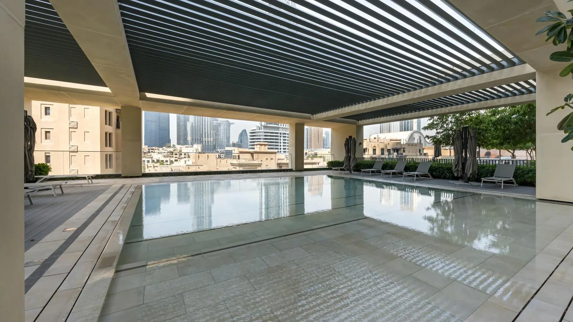 Smartstay At Burj Royale - Unique Downtown Dubai City Views - Brand New Luxury Apartments