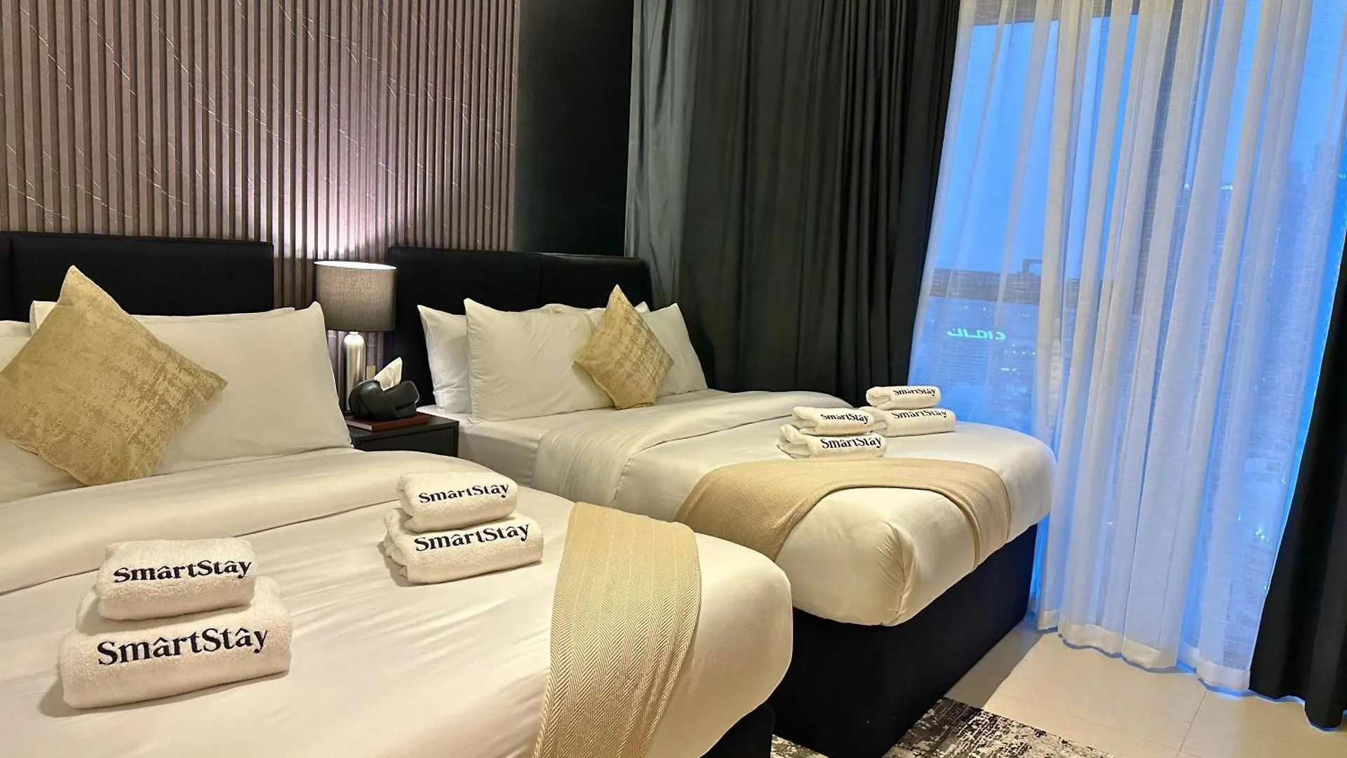 Smartstay At Burj Royale - Unique Downtown Dubai City Views - Brand New Luxury Apartments