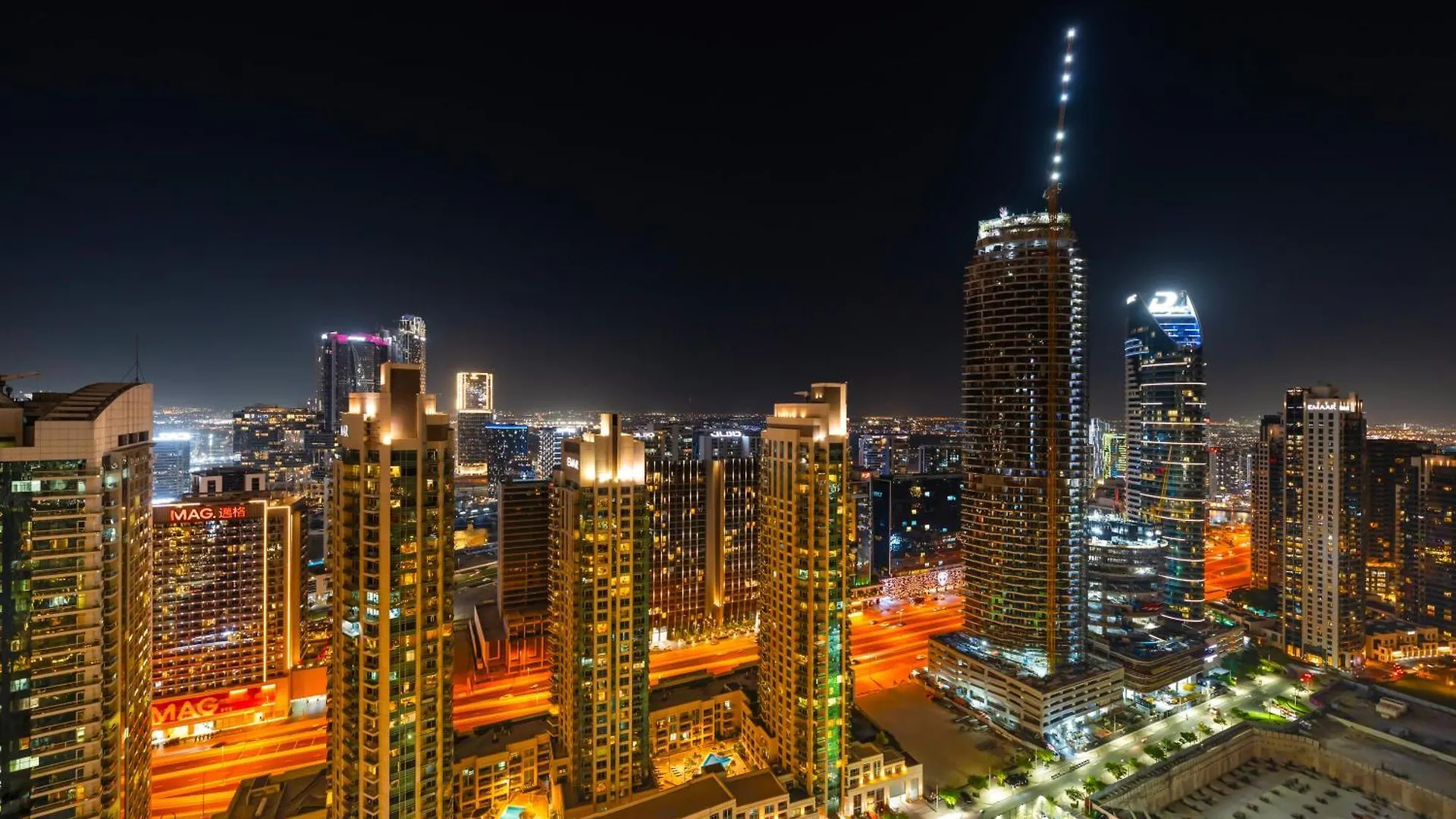 Smartstay At Burj Royale - Unique Downtown Dubai City Views - Brand New Luxury Apartments