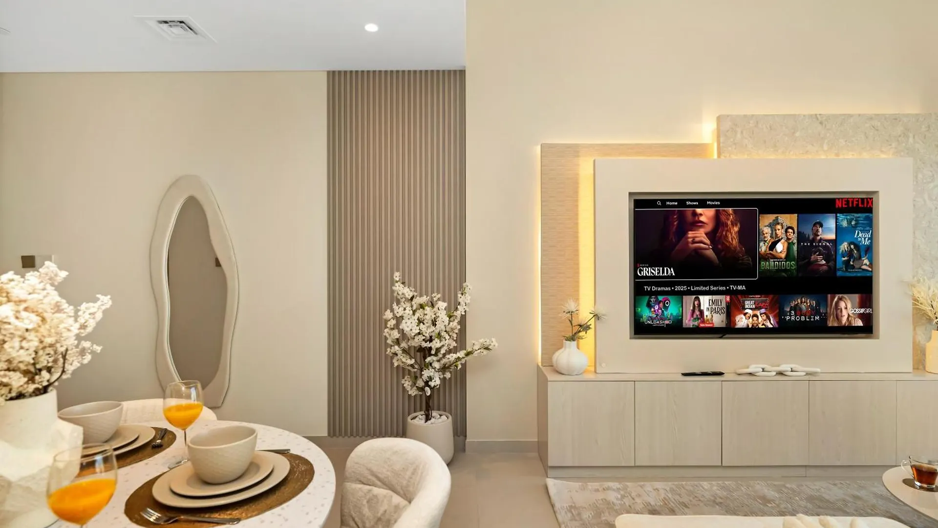 Smartstay At Burj Royale - Unique Downtown Dubai City Views - Brand New Luxury Apartments